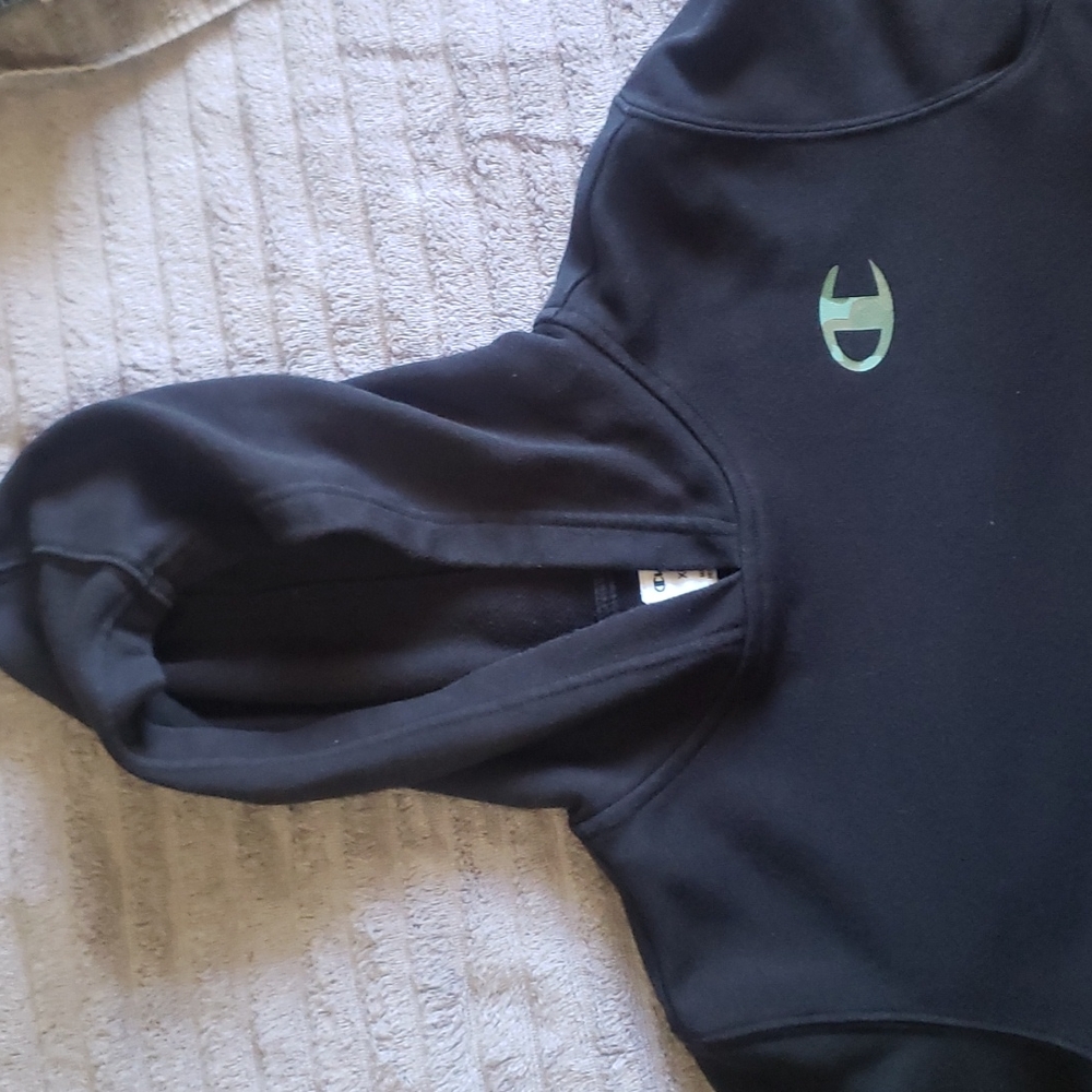 Champion sweater black size XL 18-20